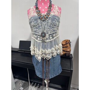 Women's Unbranded White Lace Tank Top Size M